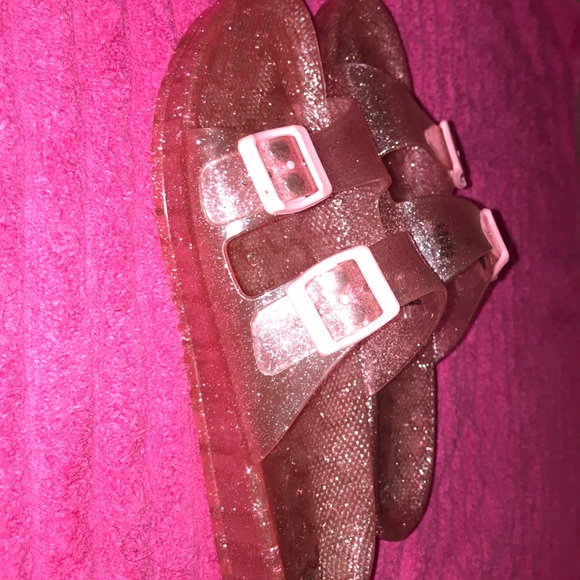 Sandals - Picture 2 of 3